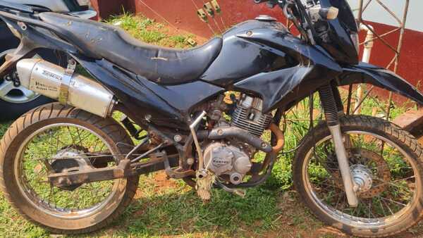 Nva. Alborada: Motochorros asaltan en despensa y abandonan biciclo utilizado