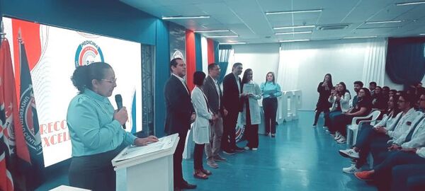 La UCP Filial Pedro Juan Caballero Celebra el Primer Acto de Reconocimiento a la Excelencia Académica