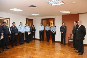 Autoridades judiciales homenajearon a policías en las sedes del Poder Judicial