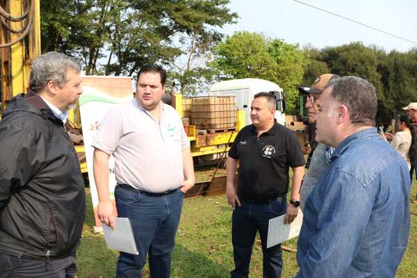 Yacyretá inició excavación de pozos artesianos en dos localidades de Carlos Antonio López