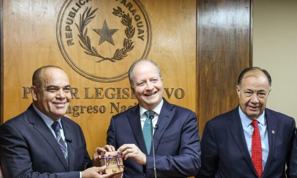 Ejecutivo presentó Prespuesto 2025, con aumentos en salud, educación, seguridad y programas sociales