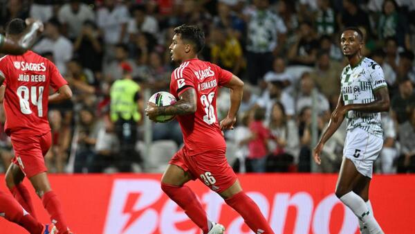 Benfica rescata un empate sobre la hora