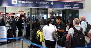 La Nación / Paro de aeronáuticos en Argentina afectó a vuelos en Paraguay