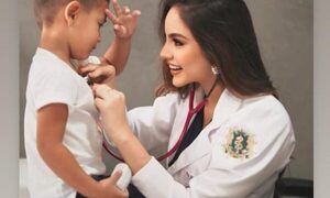Destacan en el mundo a doctora paraguaya que va por el Miss Grand Internacional