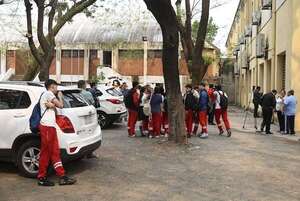 CNC: toma del colegio fue consecuencia del abandono del MEC, alertan docentes - Nacionales - ABC Color