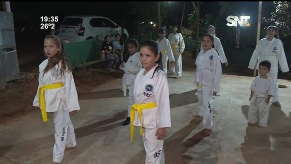 Los pequeños taekwondistas - SNT