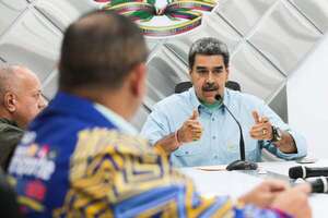 Maduro dice que “una cuenta llamada Anonymous” había amenazado con un apagón nacional - Mundo - ABC Color