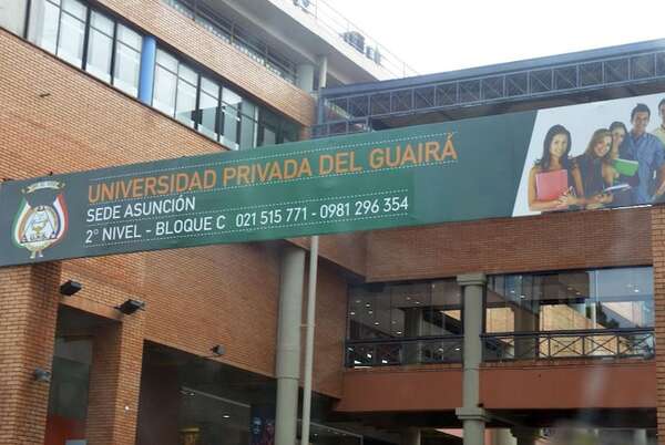 MEC revoca 61 títulos de universidad privada - Nacionales - ABC Color
