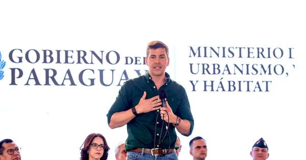 La Nación / Gobierno entrega 220 viviendas a familias del departamento Central