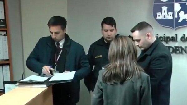 Comuna con otra excusa para no decir dónde fue la plata de bonos
