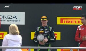 ¡Joshua al podio de carrera en Italia!
