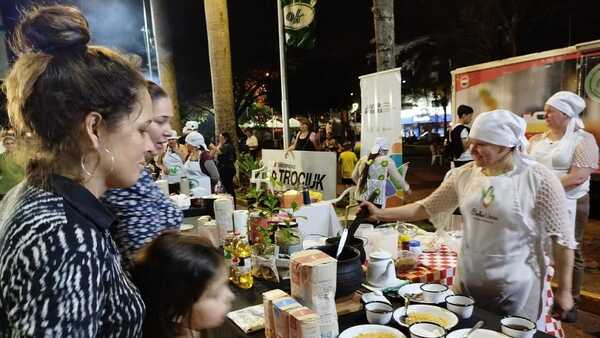 Recetas de Bella Vista se lucen en festival del Reviro Apó: ¿Cómo nace este tradicional plato?