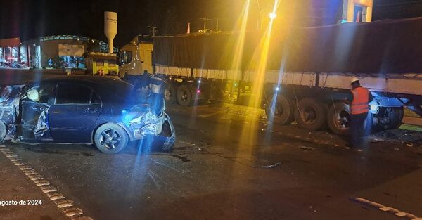 Accidente deja lesionados y daños materiales