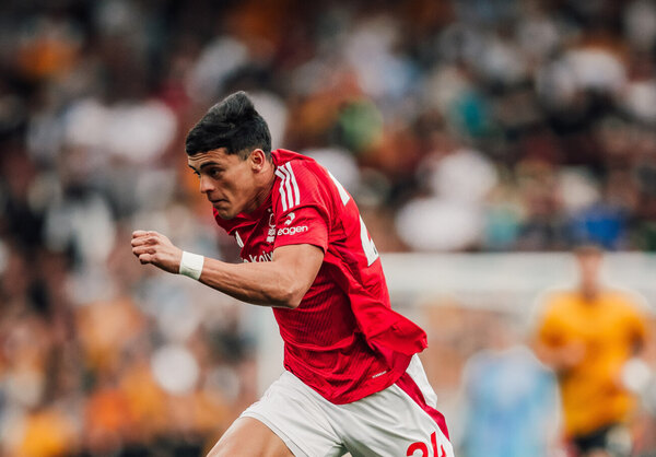 Versus / ¡Sueño cumplido! Ramón Sosa hizo su debut en la Premier League