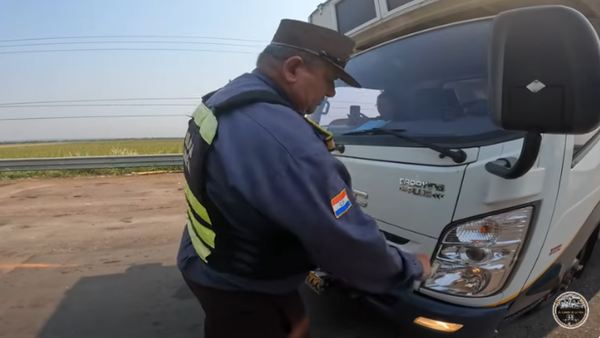 "Así se multa en Paraguay", dijo una pareja extranjera que visita el país