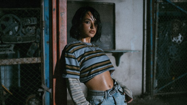 “Como diablos”, lo nuevo de Becky G, que anuncia su próximo álbum - trece