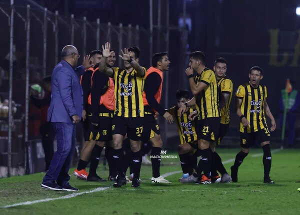Versus / ¡Respira Chiqui! Guaraní festeja ante Cerro Porteño por la mínima