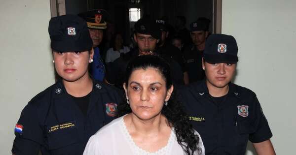 Diario HOY | Otra vez, incautan celulares de la celda de Carmen Villalba y de su hermana Liliana