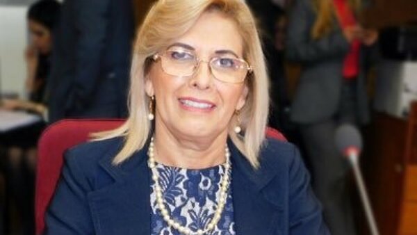 Hermelinda, docente y senadora que logró quintuplicar sus bienes