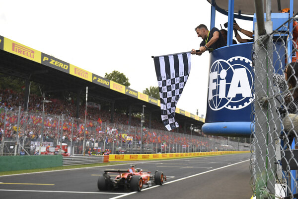 Versus / Charles Leclerc y Ferrari ganan en Monza con una gran estrategia
