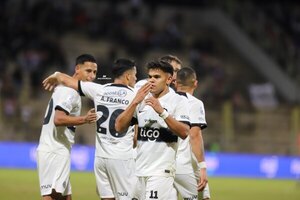 Versus / Olimpia se saca de encima a un bravo 2 de Mayo y se afianza en la cima