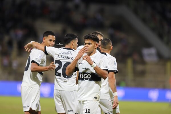 Versus / Olimpia se saca de encima a un bravo 2 de Mayo y se afianza en la cima