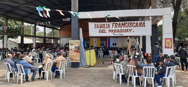 Convivencia de la familia franciscana del Paraguay: recuerdan los estigmas de San Francisco de Asís - Nacionales - ABC Color