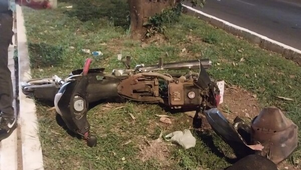 Joven motociclista fallece tras caer de su motocicleta en Presidente Franco