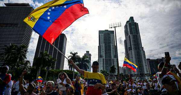 La Nación / Liberan a 86 adolescentes detenidos en protestas contra la reelección de Maduro