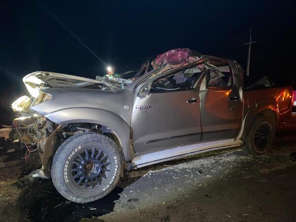 Choque entre vehículos deja dos muertos en la Ruta PY08 en José Leandro Oviedo.