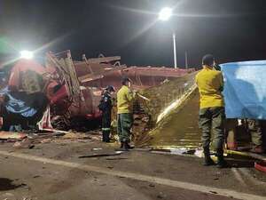 Choque fatal en Pedrozo: Patrulla Caminera solicitó que saquen semáforo por accidentes - Policiales - ABC Color