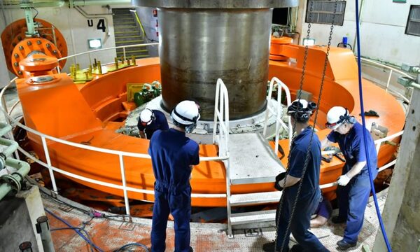 Realizan mantenimiento trienal a la U04 de ITAIPU para garantizar óptima generación de energía