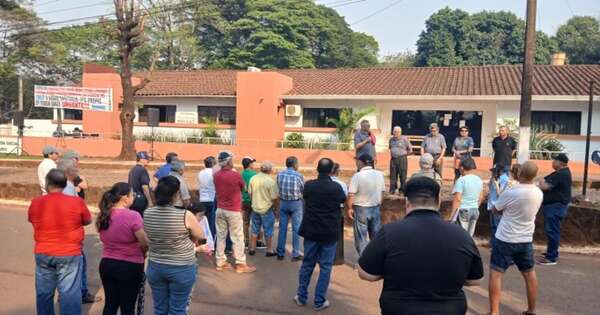 Diario HOY | Asegurados del IPS de Minga Guazú protestaron para exigir mejor servicio