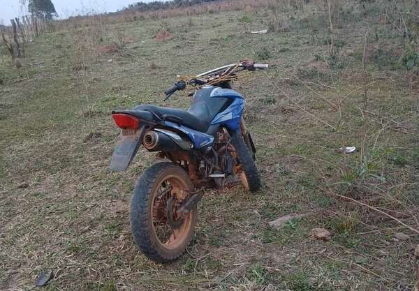 Motociclista murió tras chocar contra un poste - ABC en el Este - ABC Color
