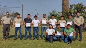 ANDE capacita a funcionarios indígenas como guardaparques en Alto Paraná