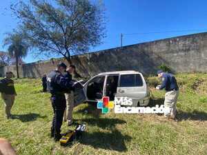 Abandonan vehículo hurtado a docente en el barrio Pacú Cuá de Encarnación
