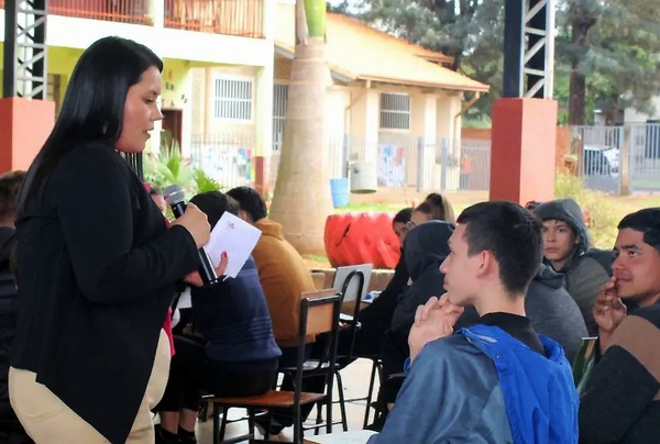 La CODENI realiza charlas en escuelas de Santa Rita - La Clave