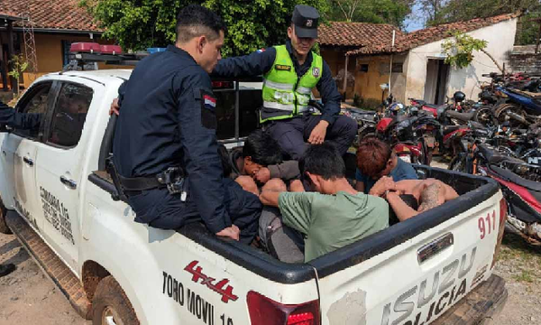 Detienen a un grupo de indígenas por intento de asalto en Coronel Oviedo - Noticiero Paraguay
