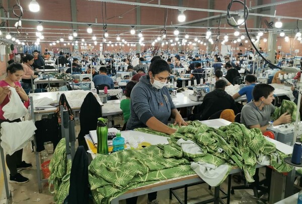 Peña destacó a la maquila como una oportunidad más que los jóvenes tienen para el empleo