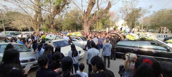 Así despidieron a la familia fallecida en el accidente de Pedrozo