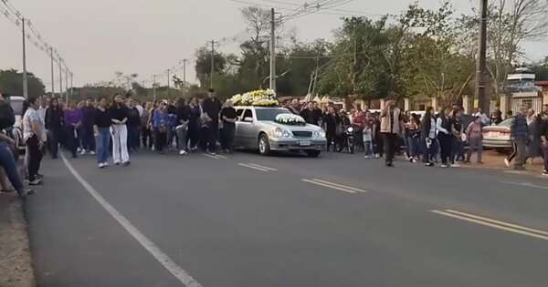 La Nación / Pirayú: con hondo pesar despiden a familia que perdió la vida durante accidente en Ypacaraí