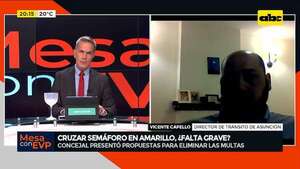 Cruzar semáforo en amarillo, ¿falta grave?: esto dice la Dirección de Tránsito respecto al tema - Mesa de Periodistas - ABC Color