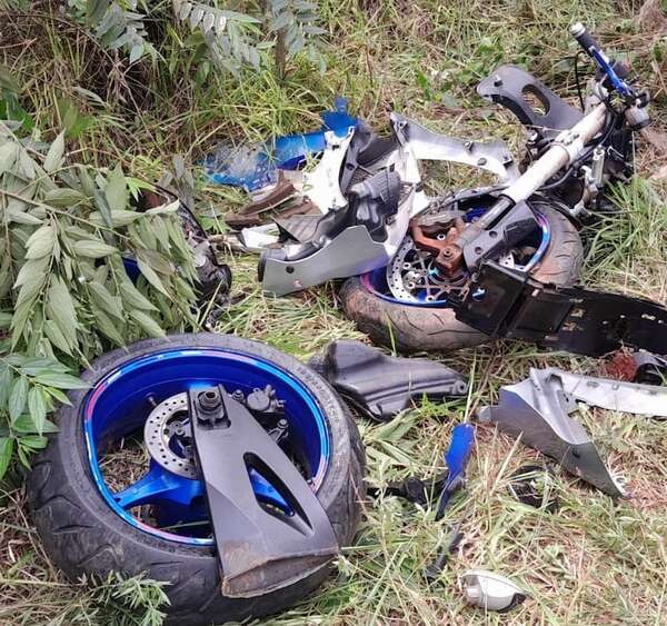 Joven perdió la vida tras perder el control de su potente motocicleta que compró 15 días antes del hecho - Policiales - ABC Color