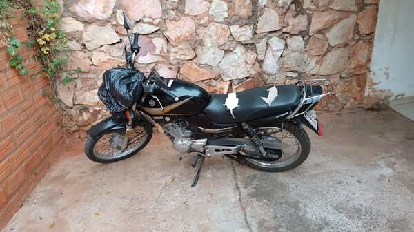 Video: denuncian hurto de motocicleta en Ñemby - Policiales - ABC Color