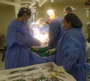 Récord en el Hospital de Clínicas: tres trasplantes renales en una semana - Nacionales - ABC Color