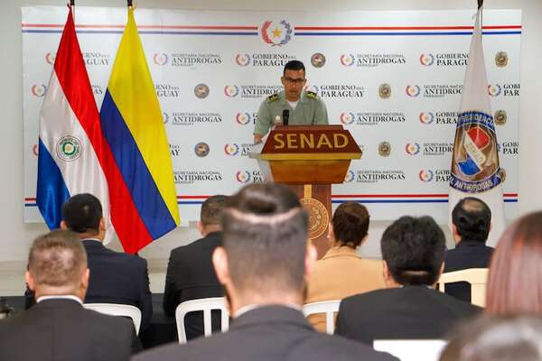 Especialistas de la Policía Nacional de Colombia capacitan a agentes de la Senad - Policiales - ABC Color