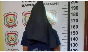 Detienen a cobrador por amenazar a cliente moroso
