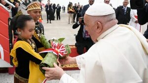 El papa Francisco llegó a Indonesia para comenzar su gira por Asia y Oceanía - ADN Digital