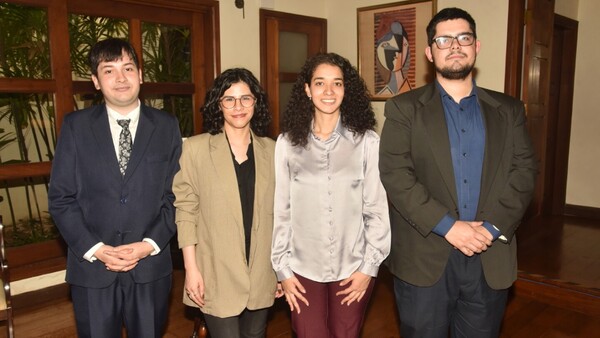 Encuentro en la residencia de Francia