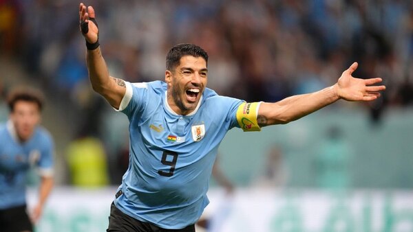 Versus / El multicampeón del fútbol paraguayo que saludó a Suárez por su retiro: "Gracias por tanto"